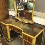 777 5246 DRESSING TABLE